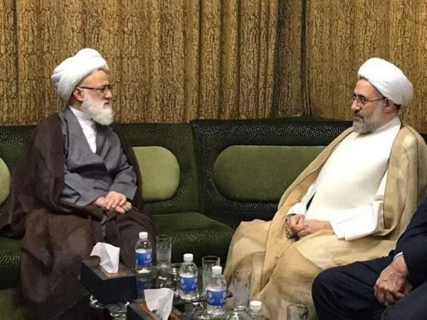 His Eminence Sheikh al-Yaʿqubi the Religious Referential Authority Receives His Eminence Ayatollah Sheikh al-Araki